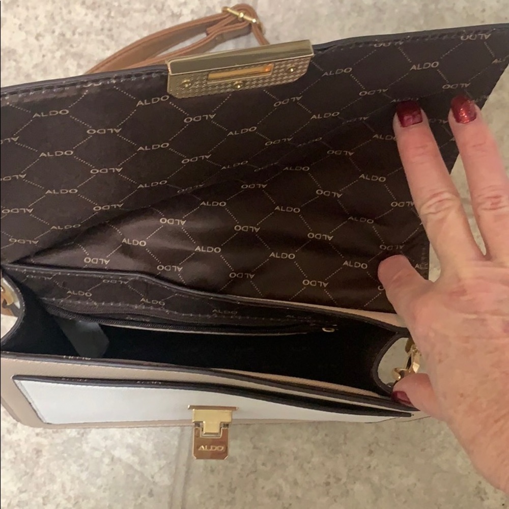 Purse - Picture 2 of 3